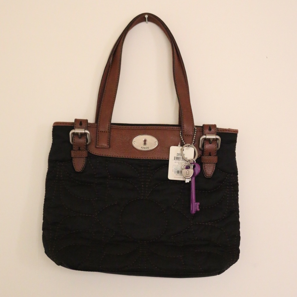 NWT Fossil 🔑 Key Per Shopper Quilted Black Bag
